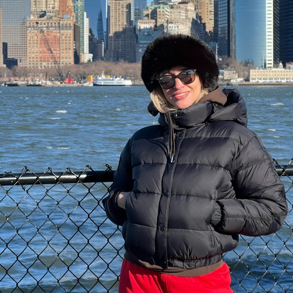 Alo Yoga Aspen Love Puffer Jacket Black XS - Picture 8 of 8